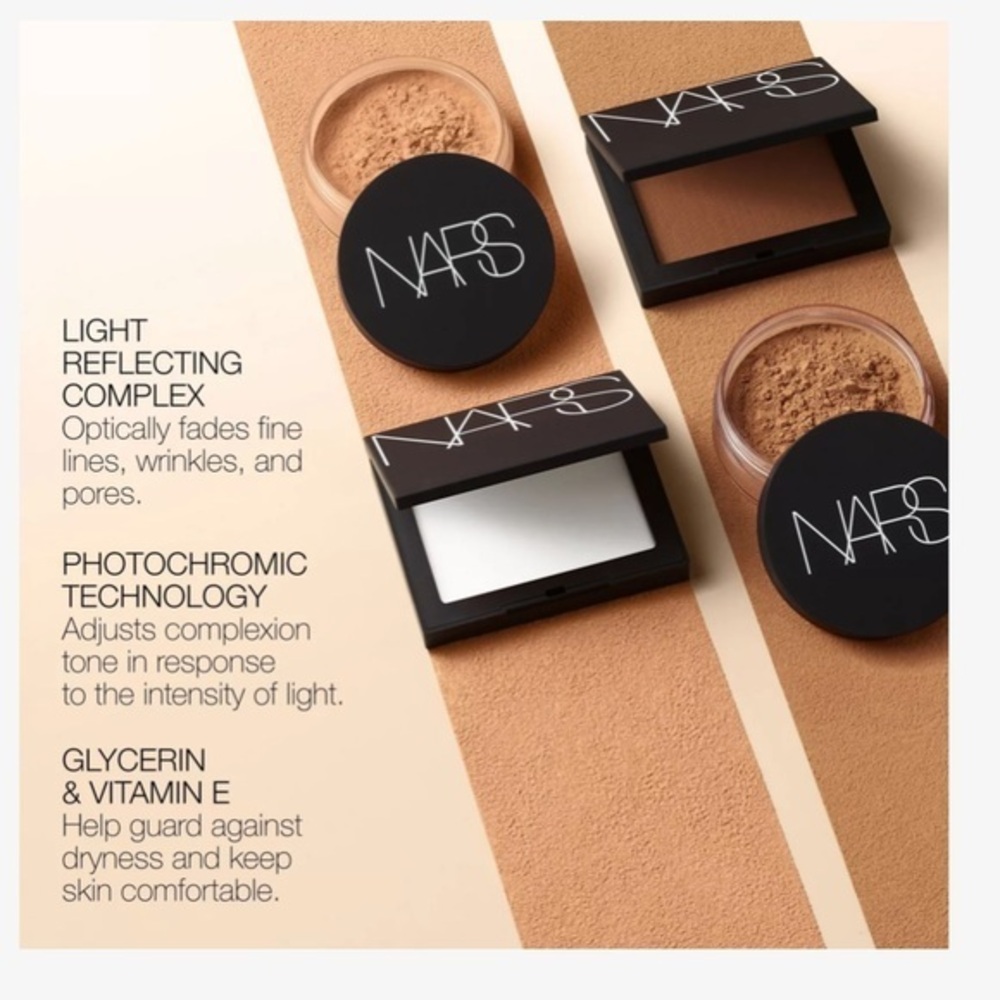 NARS Light Reflecting Setting Powder - Black and White
